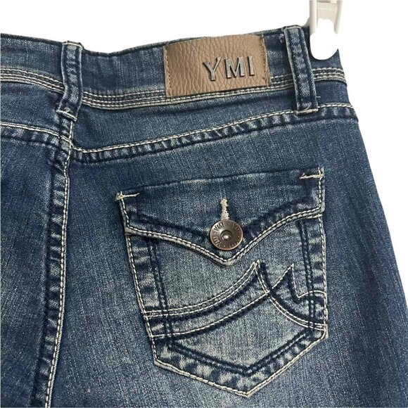 YMI Women's Denim Bermuda Shorts Size 1 Flap Pockets Stretch Blue Low Rise Blue - Picture 3 of 12